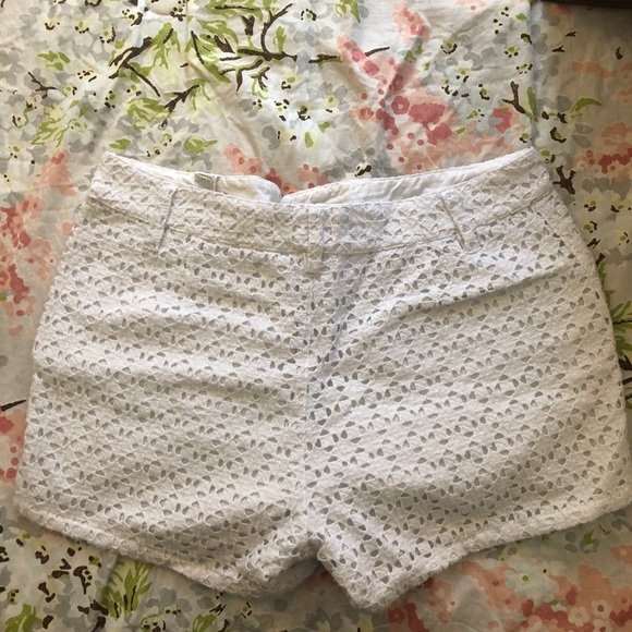 Lucky Brand Shorts with crochet pattern - Picture 2 of 3